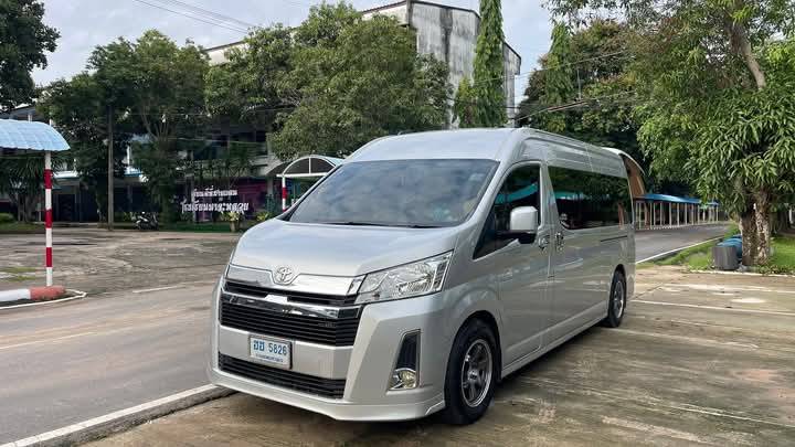 รถตู้เช่าอุบล ประวิทย์รถตู้ โทร 098-4465666 บริการให้เช่ารถตู้อุบล เที่ยวทั่วไทย ลาวใต้ ปากเซ logo